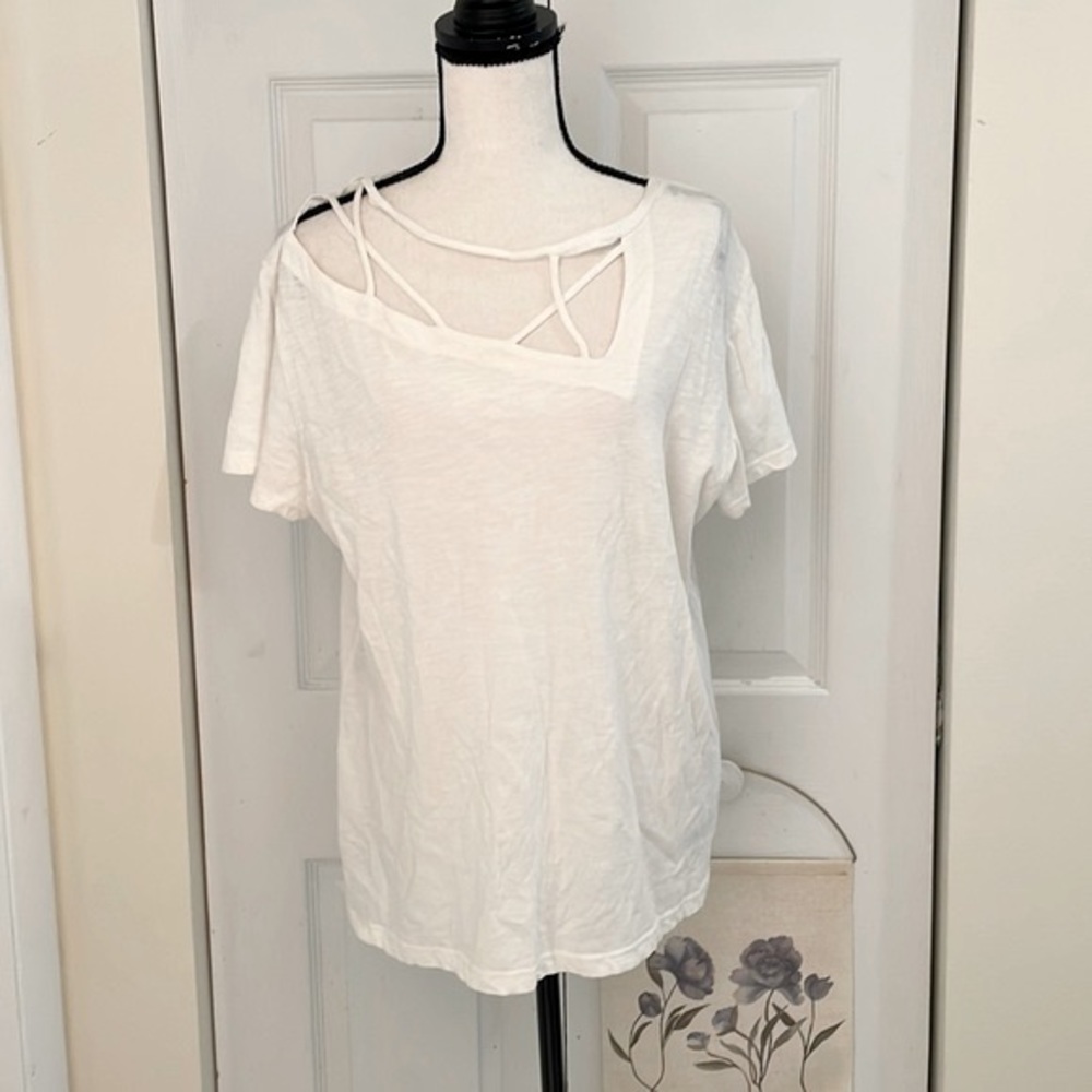 ⭐️2 for $20⭐️ LNA White Strappy Neck Cutout Tee Shirt - Picture 1 of 6